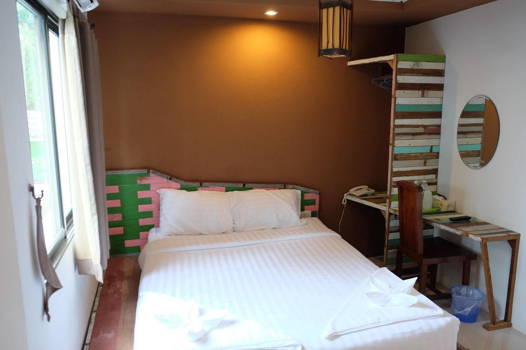 Nakara Boutique Hotell Chiang Mai Exteriör bild